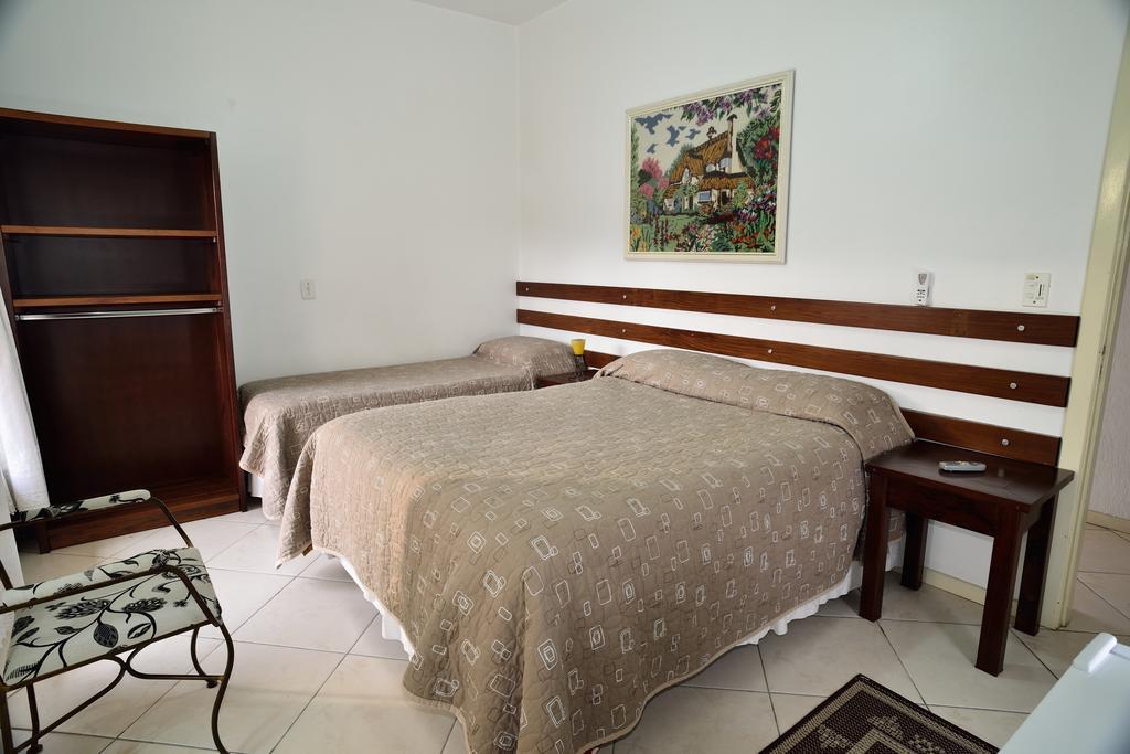 Hotel Pousada Casa Tasca Bento Gonçalves Стая снимка